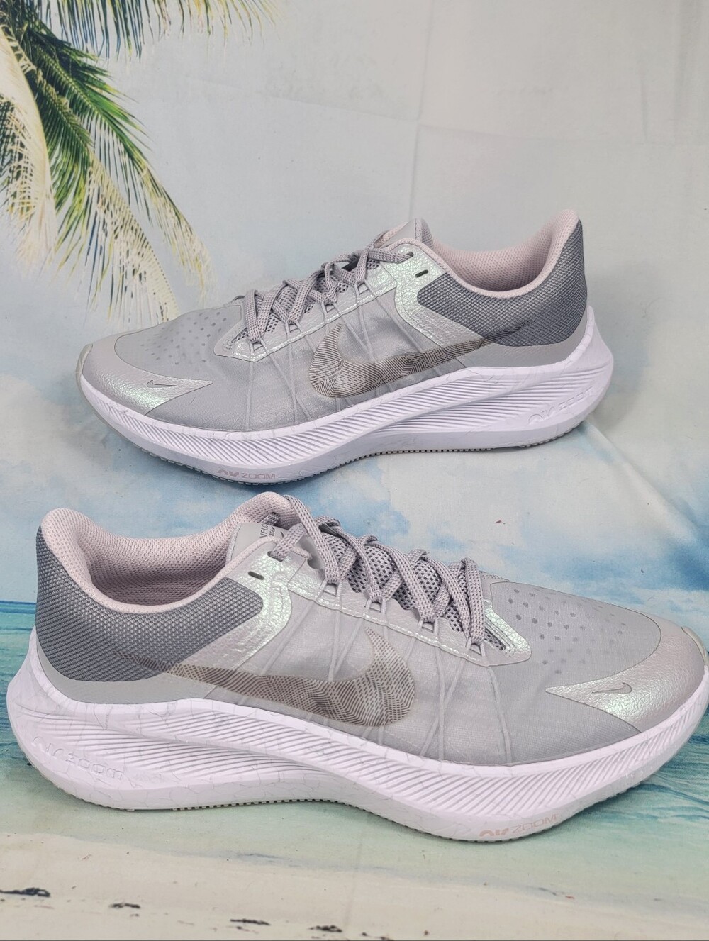 Nike Air Zoom Winflo 8 Premium Women’s Running Shoe Grey White Size 11